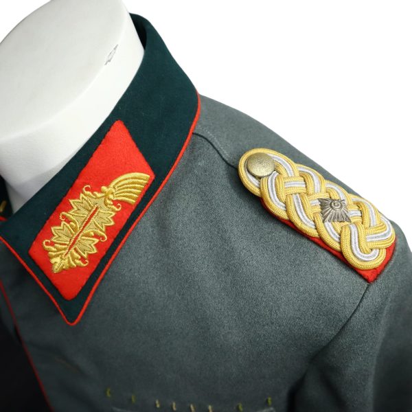 wehrmacht (heer) general's tunic & trousers shoulder board and collar tabs other siede