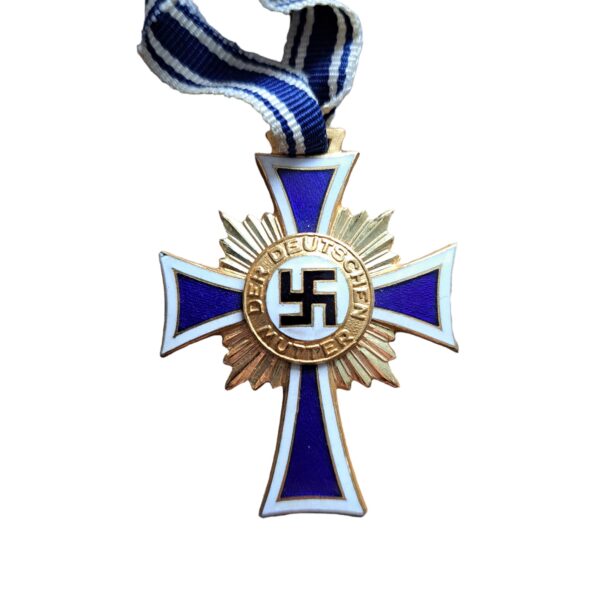 mutterkreuz im gold with box zimmermann medal front