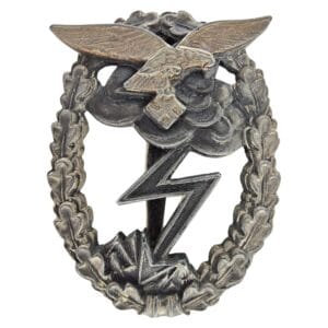 luftwaffe ground assault badge m.u.k maker marked
